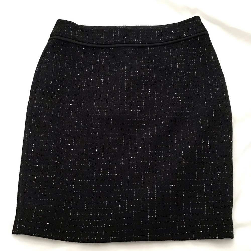 (Like New) Ann Taylor Factory Black Tweed Pencil Skirt